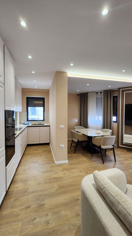 Apartament 2+1+2 + 🅿️ pranë qendrës