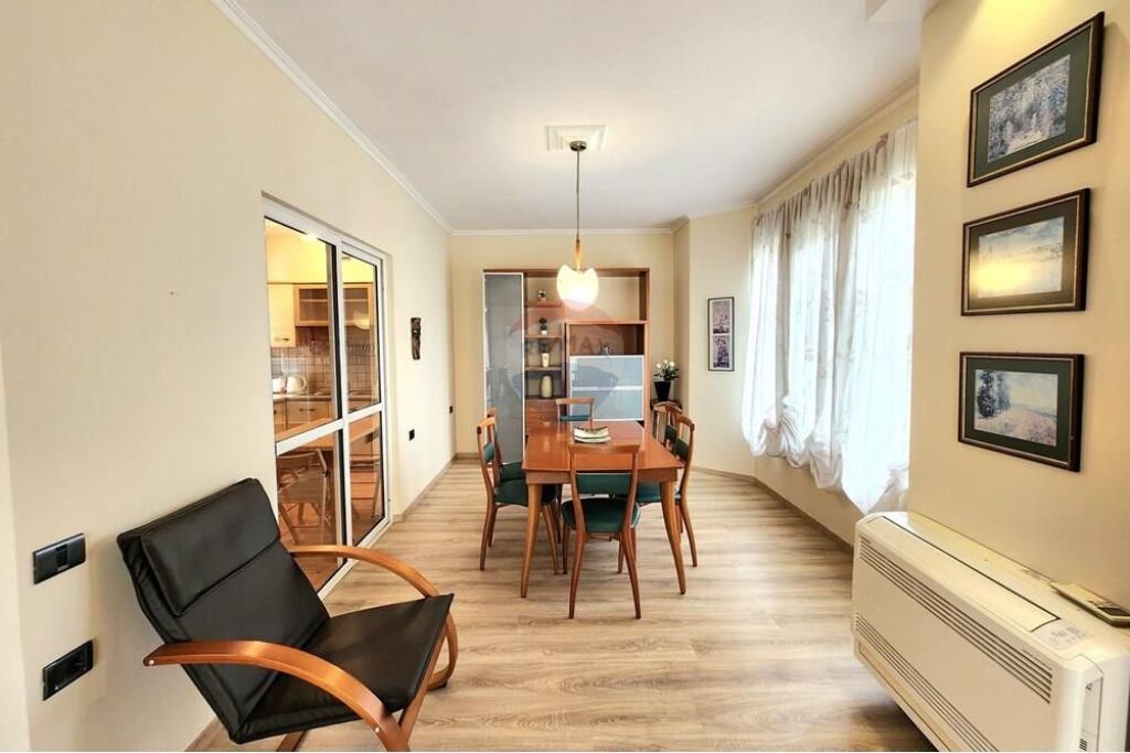 Apartment 1+1 - For Rent - 9 Floors