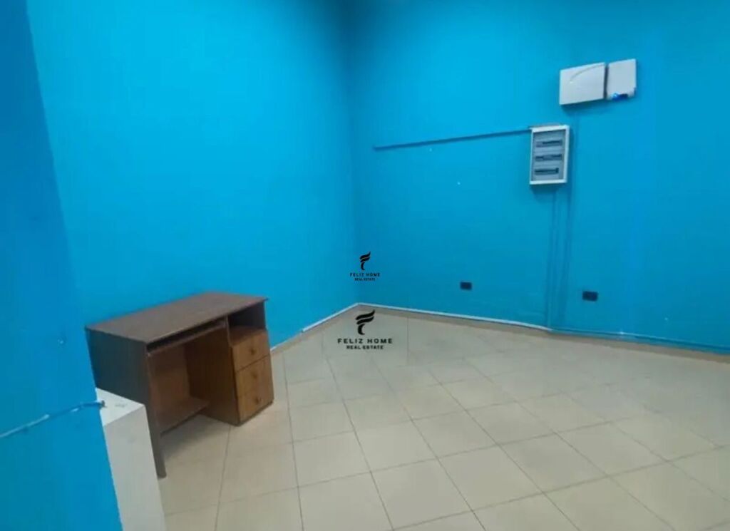 SHOP FOR RENT 160 M2 BUILDING WITH ARROW 250,000 LEK FH-64922