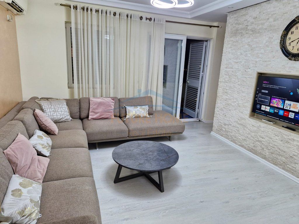 For sale, Apartment 3+1+2, Porcelan, Tirana
