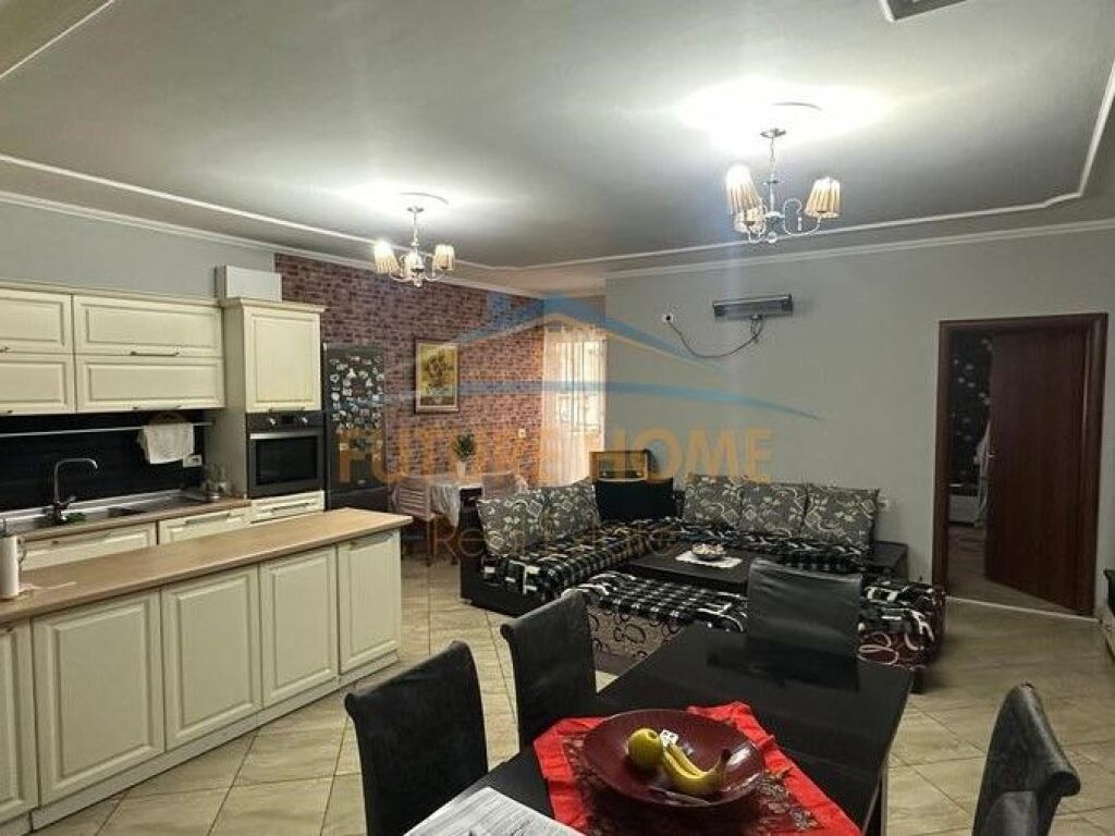 Vendita, Appartamento 2+1, Fresk, Tirana.