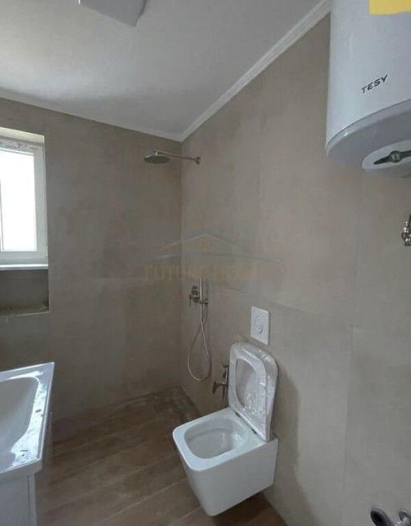 For sale, Apartment 1+1+Wardrobe, Electric Market, Tirana.