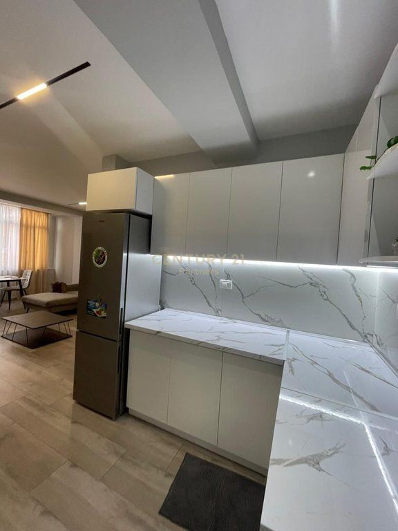 2+1 apartment for sale at 21-Dhjetori