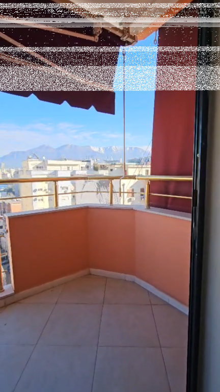 Apartament 1+1 per shitje Komuna e Parisit !