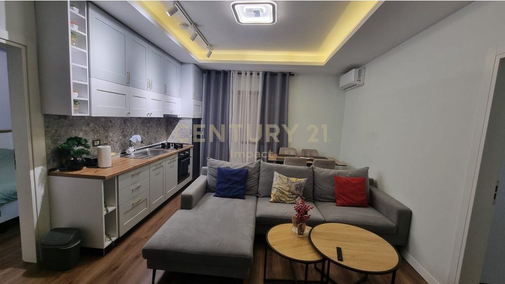 APARTAMENT 2+1 ME QIRA TEK RESTORANT DURRËSI, TIRANË – 900€ / MUAJ