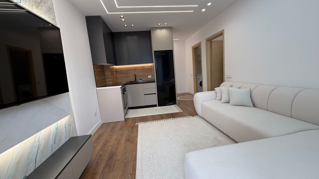 vendesi appartamento 1+1 arredato Astir