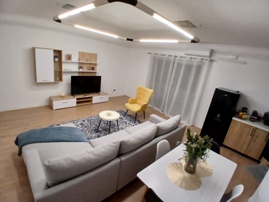 Appartamento 1+1+1 Balcone In Affitto