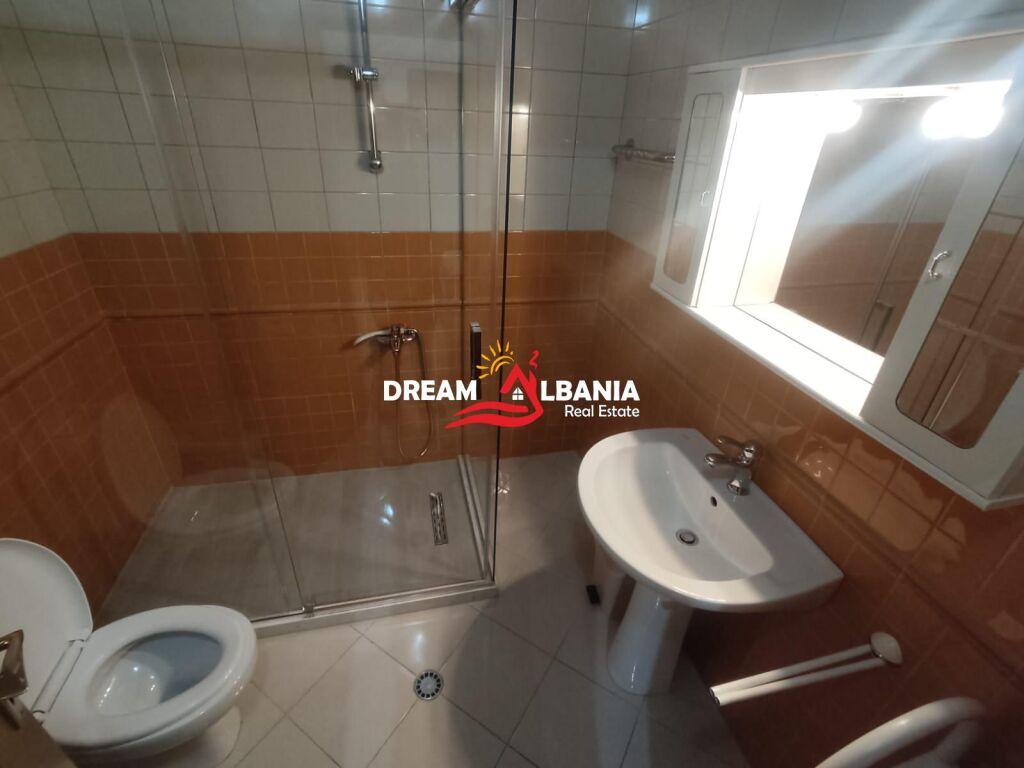 Appartamento 1+1 in affitto vicino a Sky Tower a Tirana F (ID 4211173)