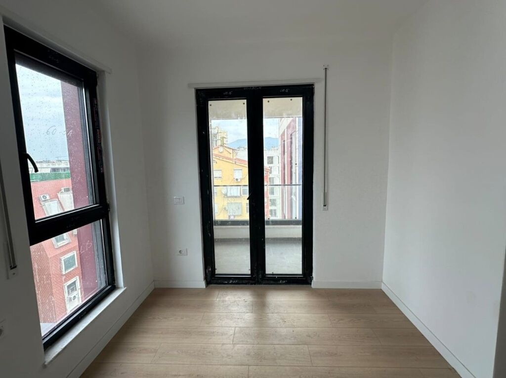 🏡 Shitet Apartament 3+1 te Komuna e Parisit