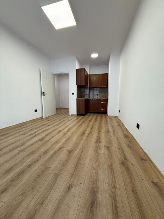 OFFICE/APARTMENT FOR RENT