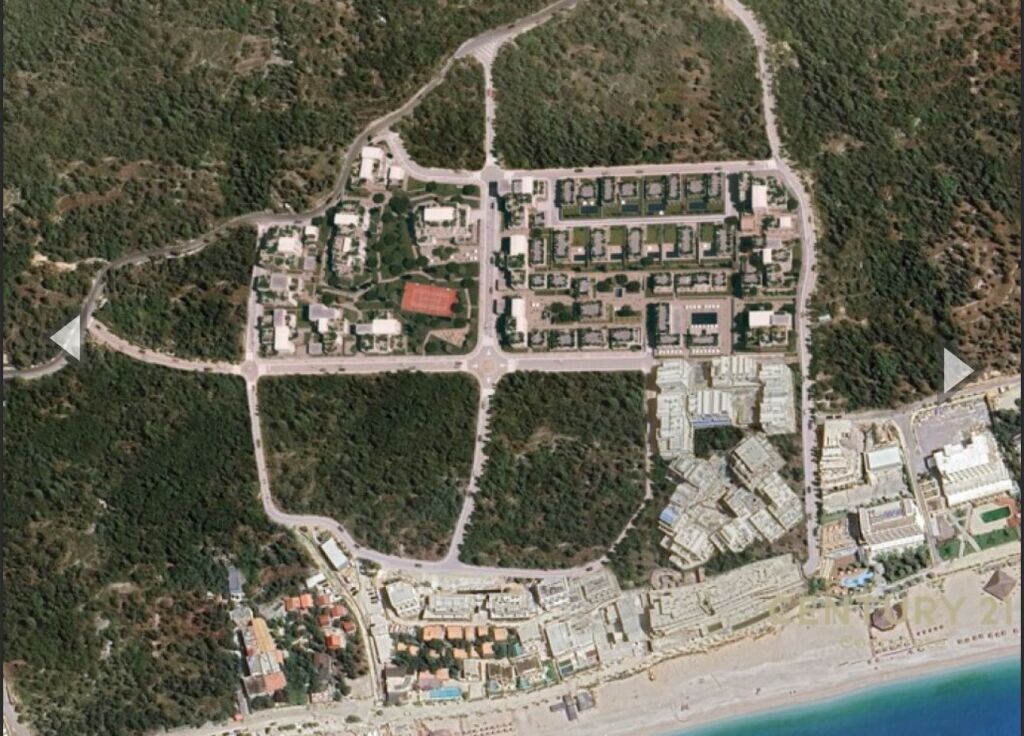 Shitet apartament 1+1 pamje deti Square Village Dhermi