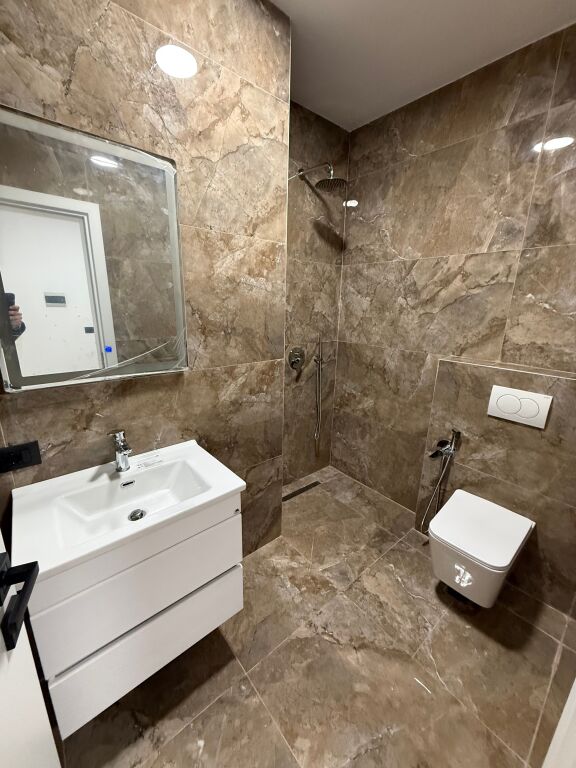 OFFICE/APARTMENT FOR RENT