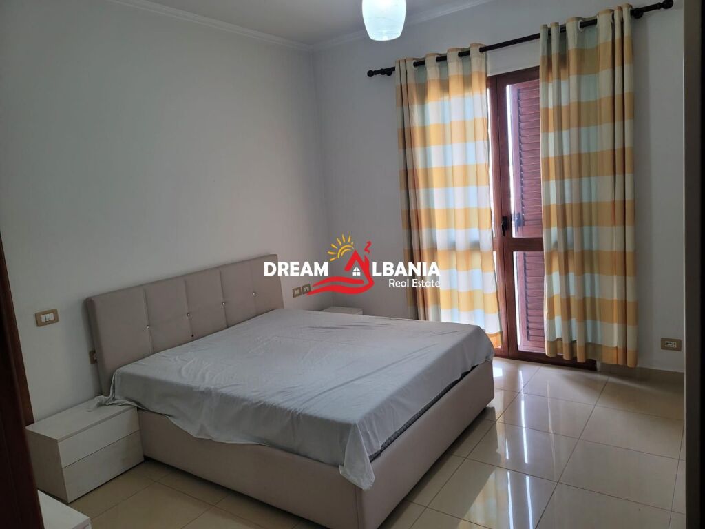 Jepet me qera kati i nje Vile 3 kateshe prane Vilave Amerikane ne Tirane (ID 4241083)
