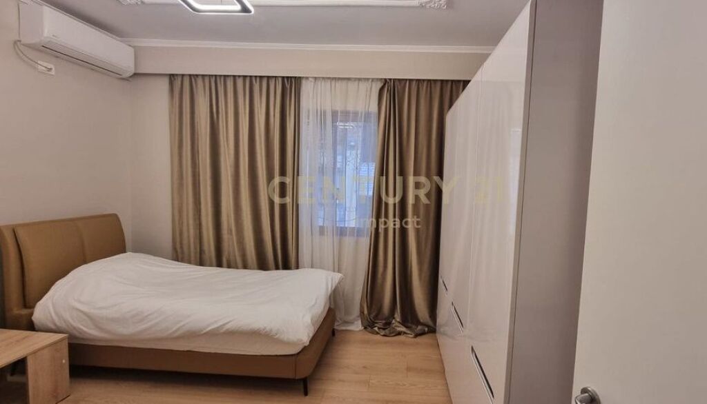 Apartament me qira 2+1+Parkim, Restorant Durresi