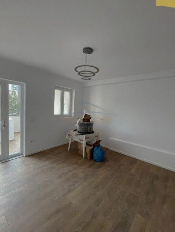 For sale, Apartment 1+1+Wardrobe, Electric Market, Tirana.