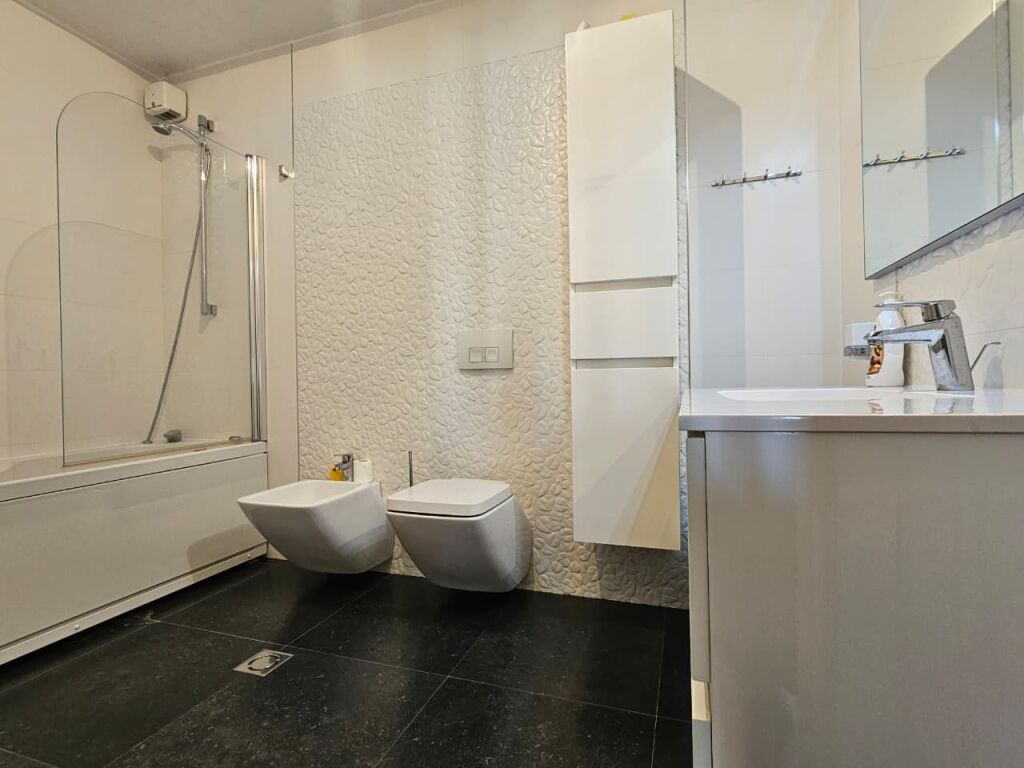 Apartament 3+1+2 ne shitje perballe Delijorgjit