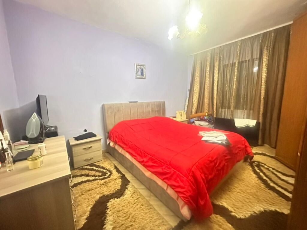 Shitet Apartament 2+1