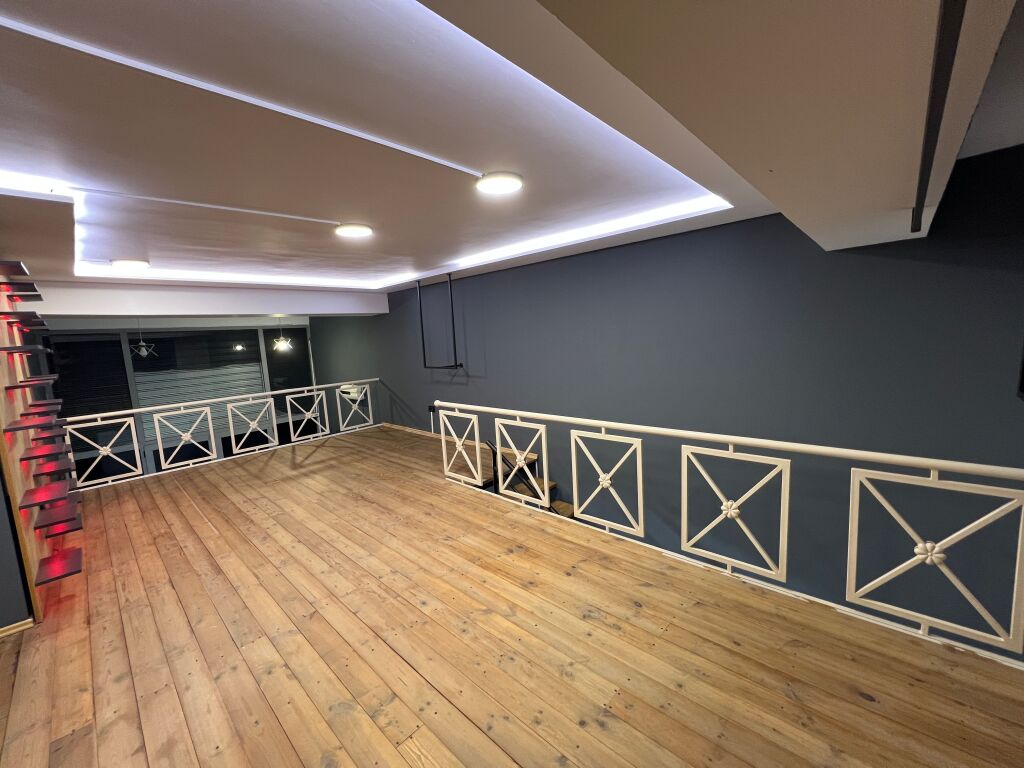 Ambient me qira te Hotel Marinaj Astir