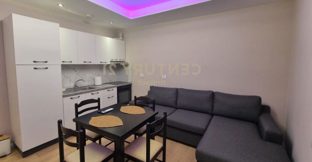 Apartament me qira 2+1+Parkim, Restorant Durresi