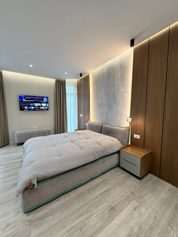 APARTAMENT 2+1 me post parkimi ne -1 per qera tek kompleksi delijorgji