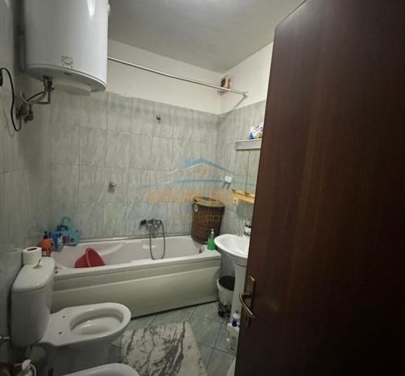 Vendita, Appartamento 2+1, Fresk, Tirana.