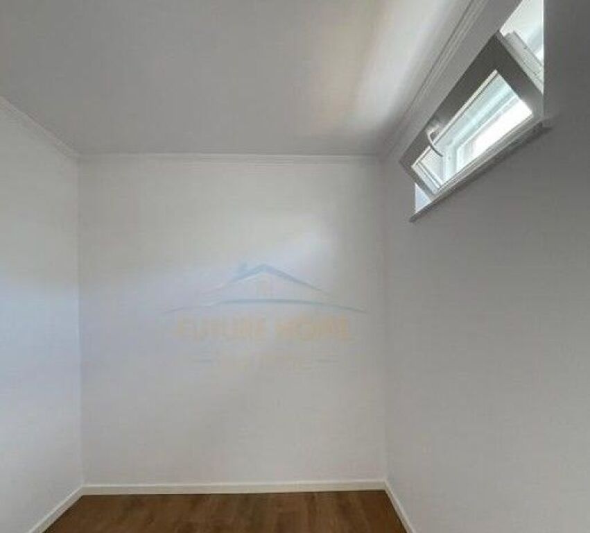 For sale, Apartment 1+1+Wardrobe, Electric Market, Tirana.