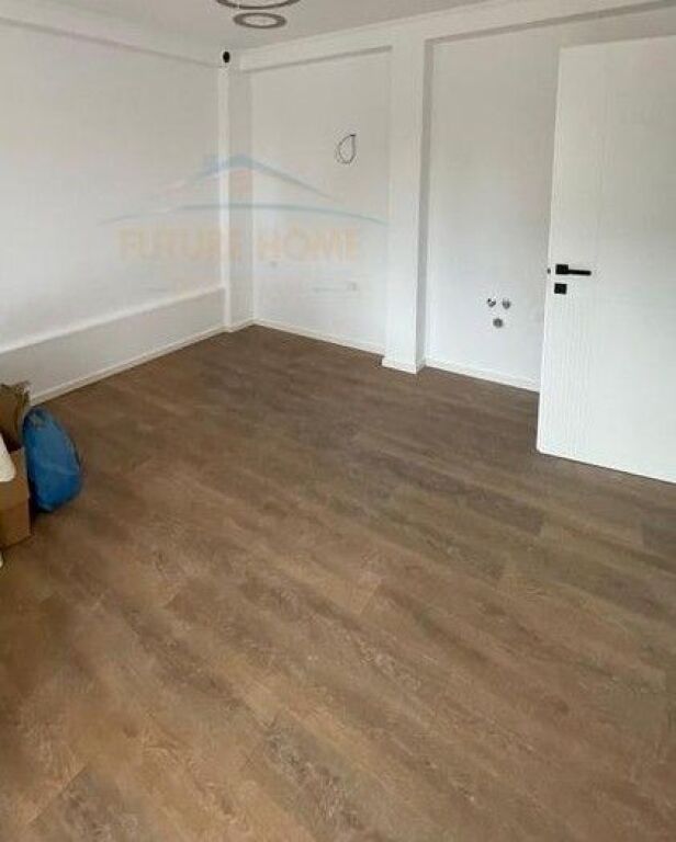 For sale, Apartment 1+1+Wardrobe, Electric Market, Tirana.