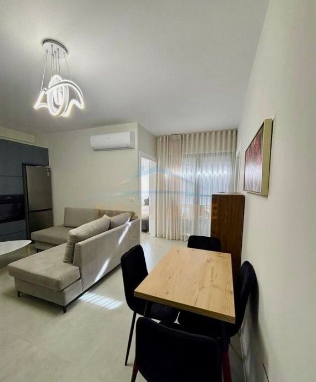 ✨ I Pabanuar Më Parë – 2+1 Modern me Qera te Rruga e Durrësit! 🏢