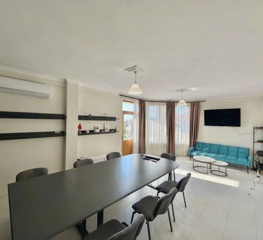 Qera | Ambjent Biznesi | Qytet Studenti | 600 €/muaj