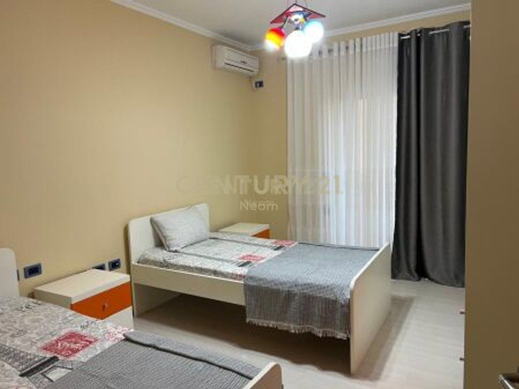 APARTAMENT 2+1 ME QIRA TEK KOMUNA E PARISIT
