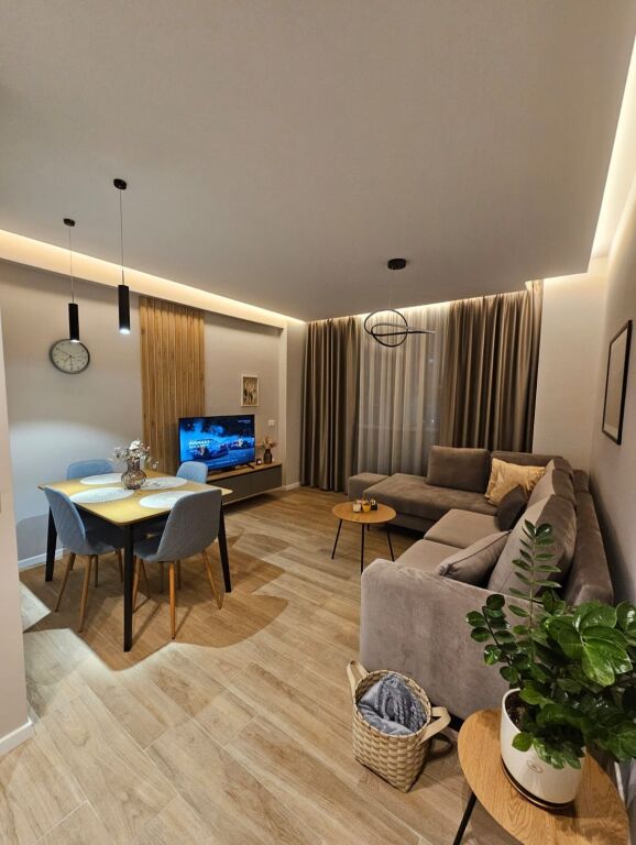 Apartament fantastik 2+1 per qira në Ali Dem, afer fushes