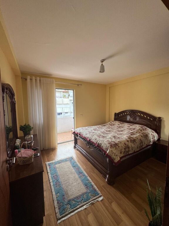 Apartament me qera - Rruga Kosovareve