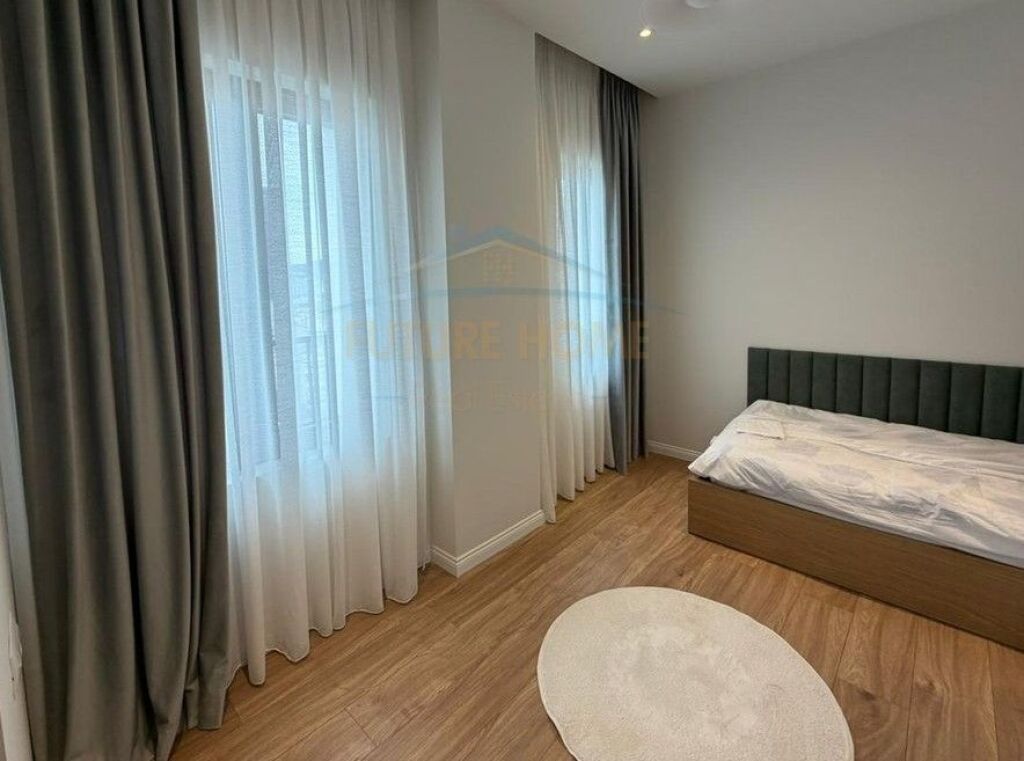 Rent, Apartment 2+1+PARKING SPACE, Barricades Street, Tirana.