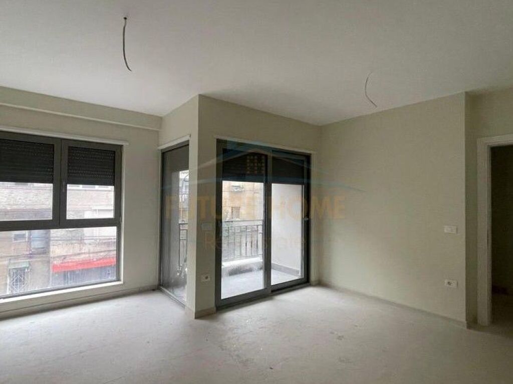 For sale, 1+1 Apartment, Dervish Hekali Street, Red School, Tirana