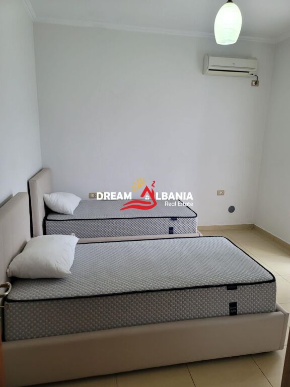 Jepet me qera kati i nje Vile 3 kateshe prane Vilave Amerikane ne Tirane (ID 4241083)
