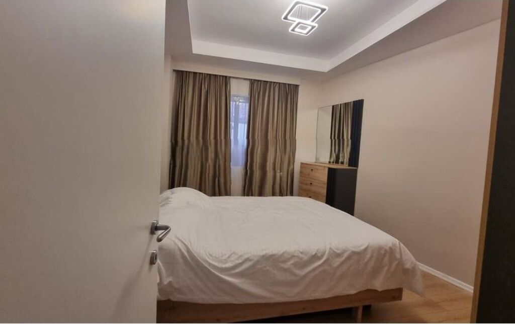 Apartament 2+1 Me Qira në Restorant Durrësi