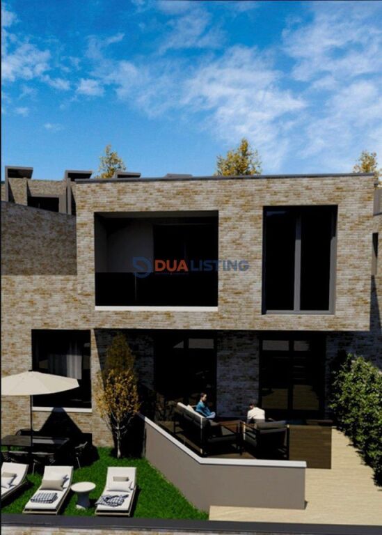 In vendita Duplex "Swan Lake Residence". Lago di Farka