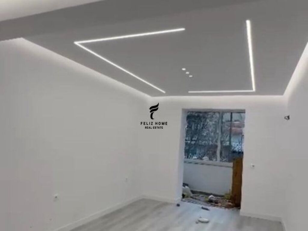 OFFICE FOR RENT 80 M2 BARRICADES STREET 1,200 EURO FH-64970