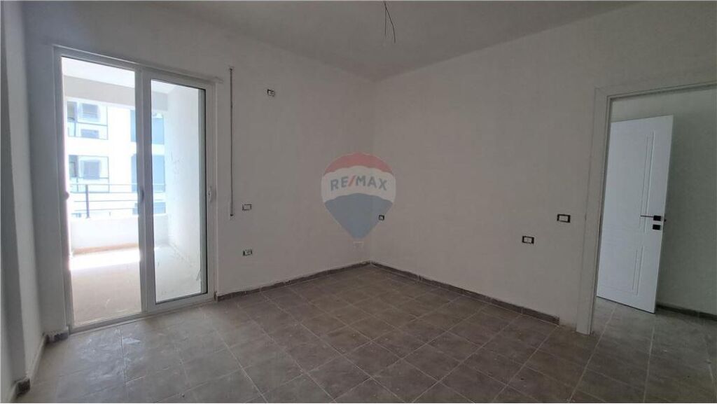 🏡 APARTMENT 2+1 FOR SALE – LUNGOMARE, Vlorë