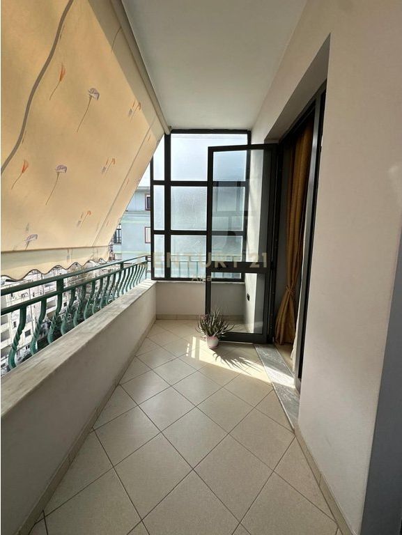 Shitet Apartament 2+1 prane Shkolles "Mihal Grameno"