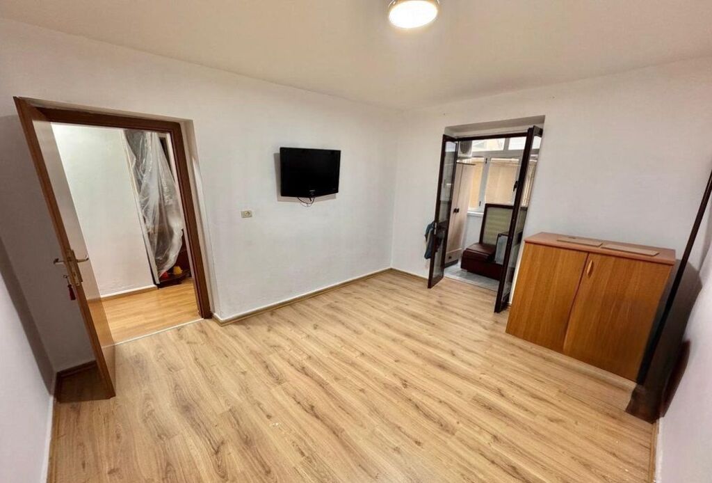 APARTMENT FOR OFFICE, ELBASANIT STREET NO 7 XHUXHAT!