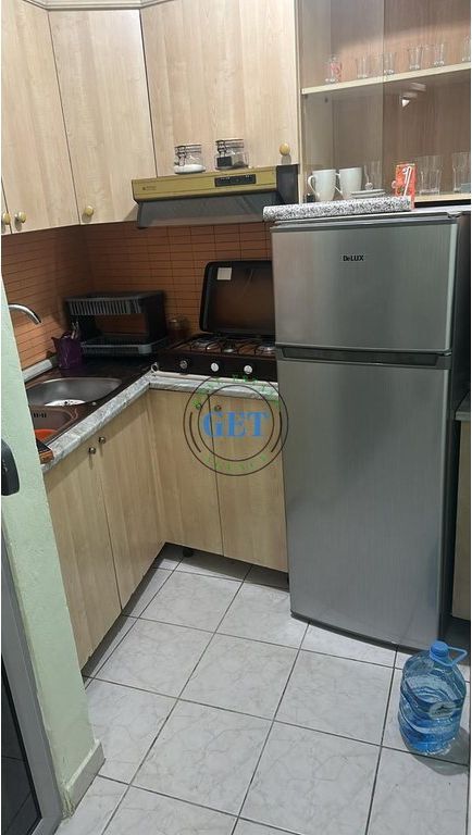 Jepet me Qira, Apartament 1+1 pranë Majestic, Shkëmbi i Kavajës, Durrës