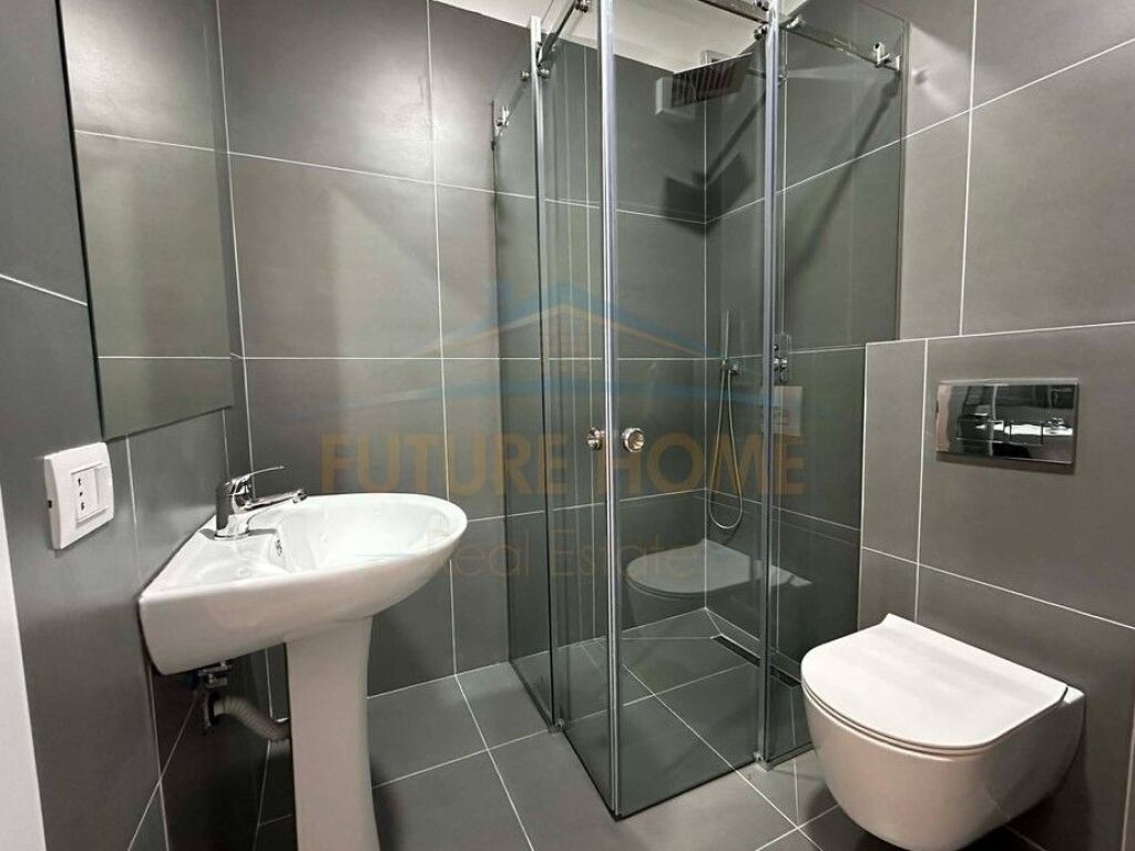 Qera, Apartament 2+1+2 + Post Parkimi, Unaza e Re