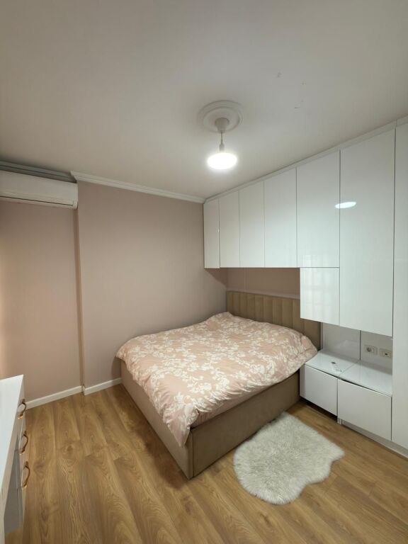 Apartament 2+1 me qira tek Rruga e Kavajes