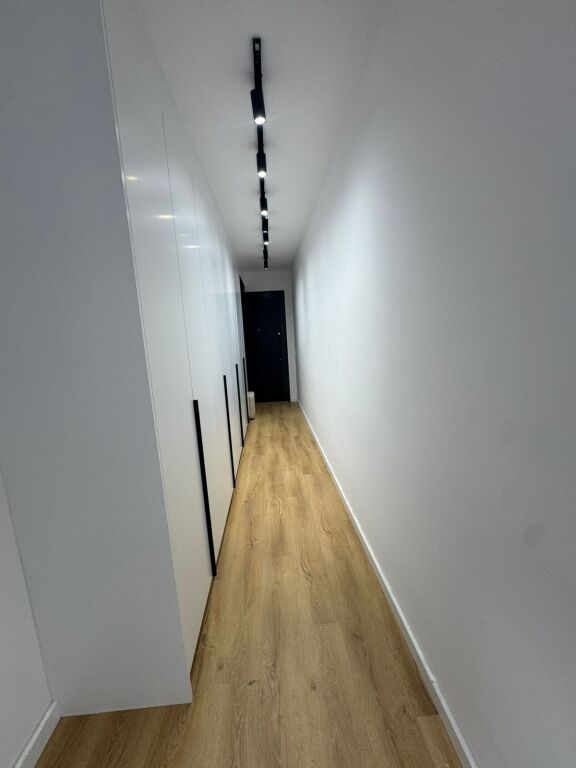 🏡 Jepet me qira apartament 1+1  Kopshti  Botanik, pranë Xhamisë  