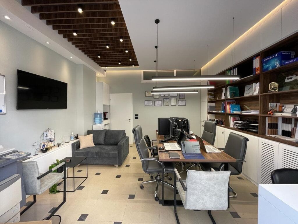 Zyre Me Qera Tek Kodra e Diellit (ID BZ2749) Tirane