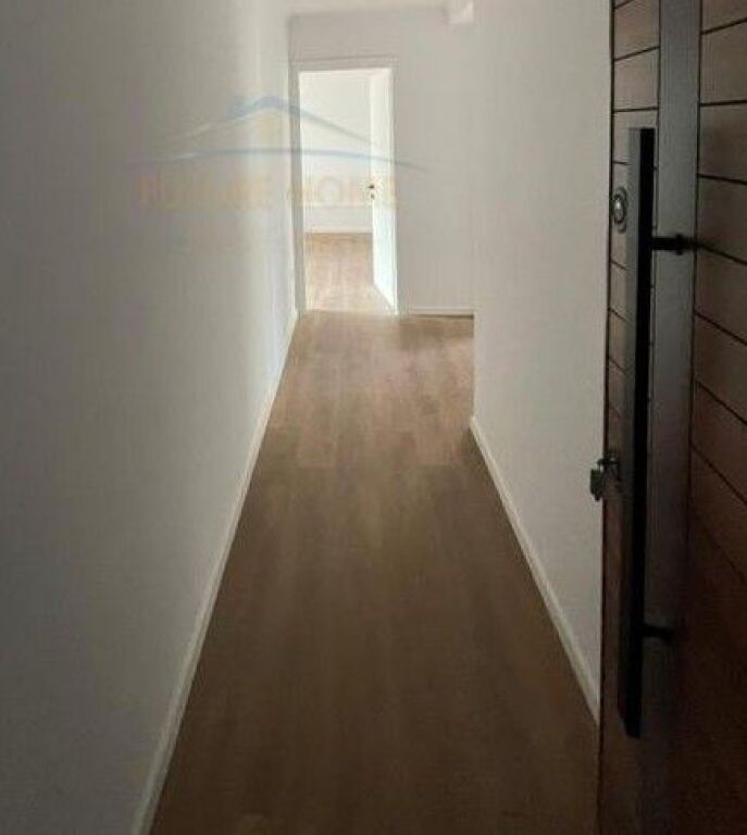 For sale, Apartment 1+1+Wardrobe, Electric Market, Tirana.