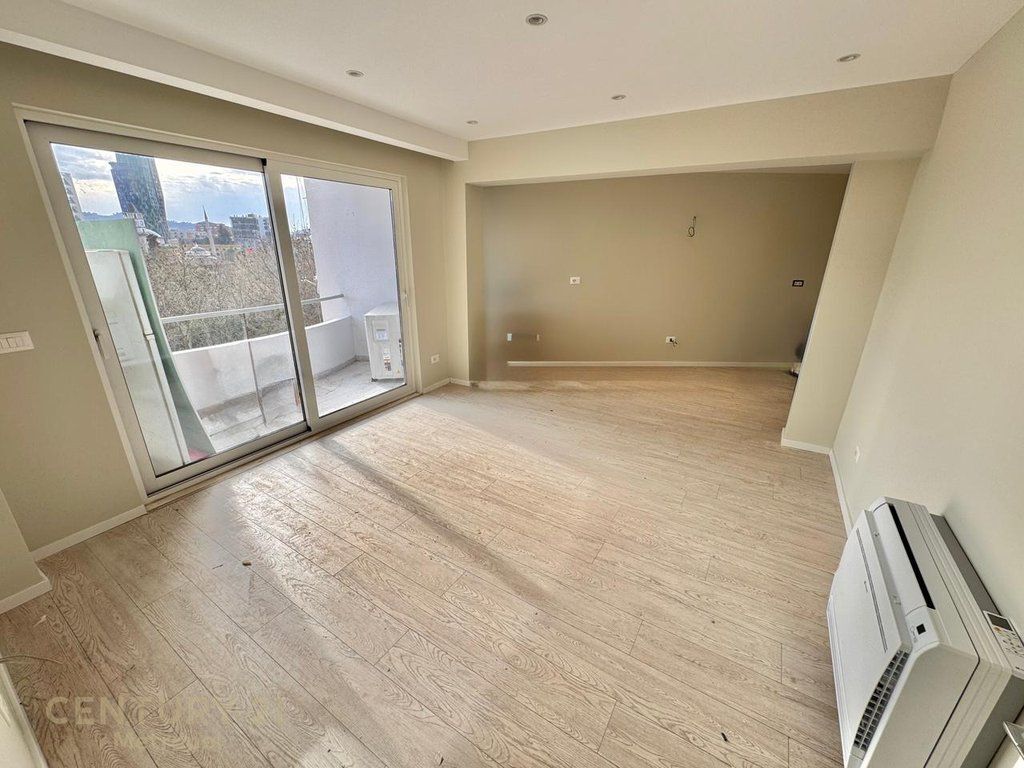 UFFICIO IN AFFITTO IN CENTRO, 100 m2. 1.100 € /Mese