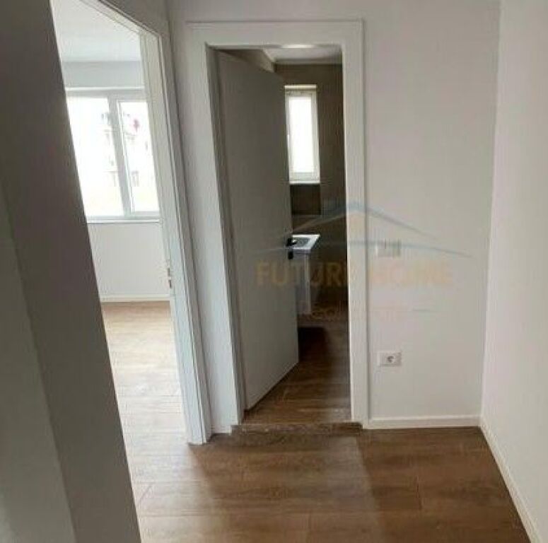 For sale, Apartment 1+1+Wardrobe, Electric Market, Tirana.