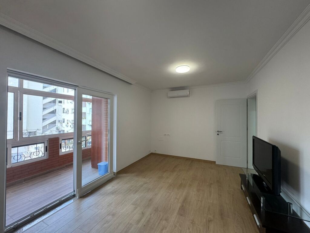 Ufficio in affitto - Pazari i Ri